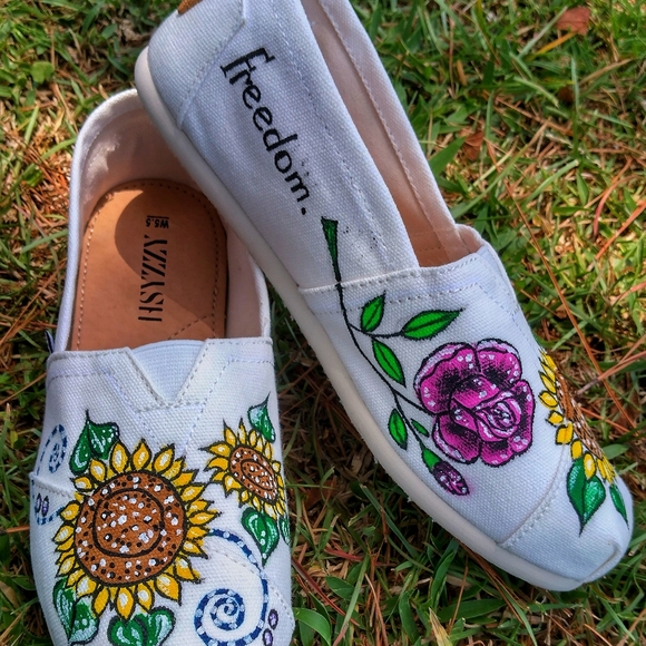 Shoes - Picture 4 of 15